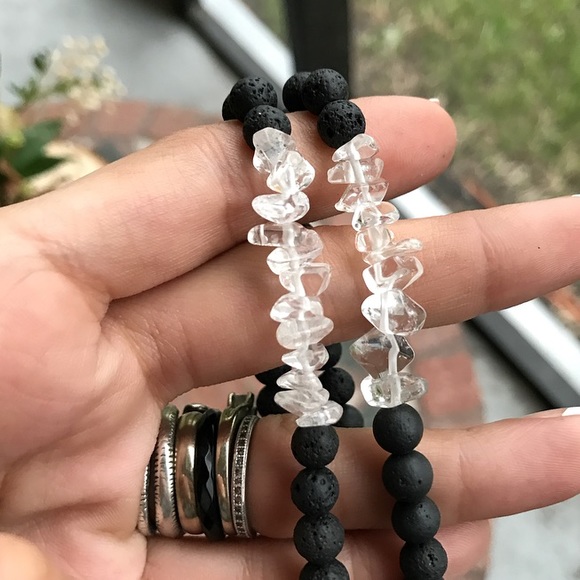 π΄crystal bead bracelet (1) Genuine crystal quartz gemstone chips black lava - Picture 8 of 8